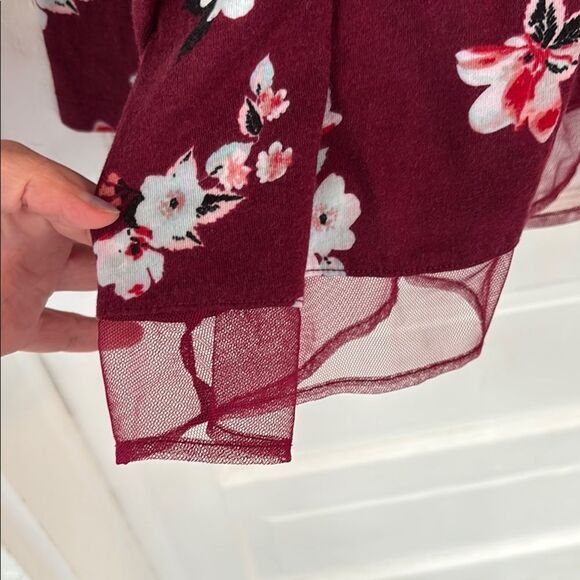 Lane Bryant Women’s Floral Burgundy Red Long Sleeve Top Size Mesh Neckline 22/24 - Picture 3 of 6
